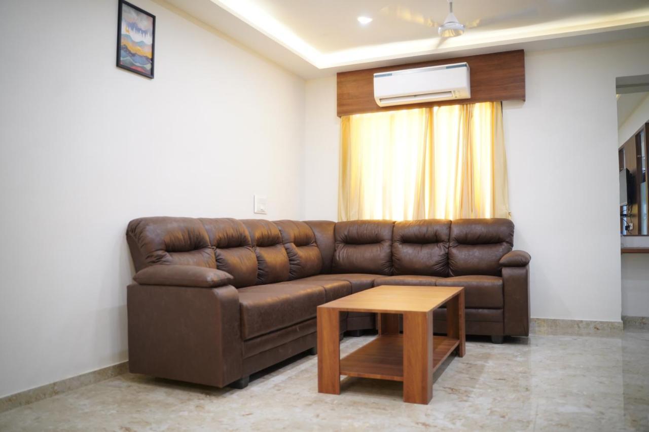 Leela Bizotel Junagadh Extérieur photo