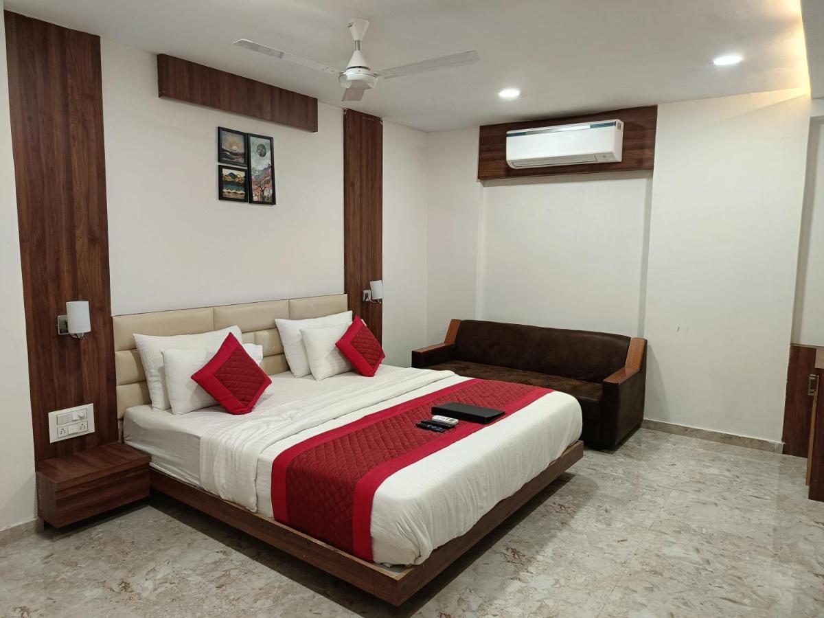 Leela Bizotel Junagadh Extérieur photo